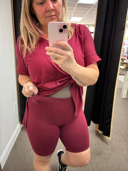 Brushed dty microfiber v-neck top & biker shorts