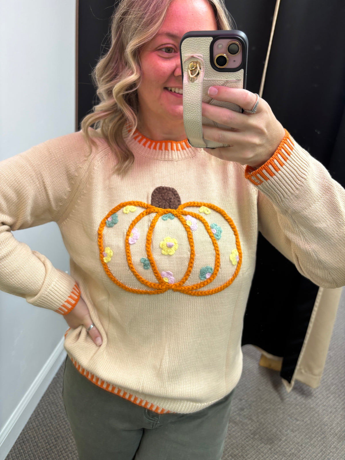 Parchment Floral Embroidery Pumpkin Long Sleeve Round Neck Sweater