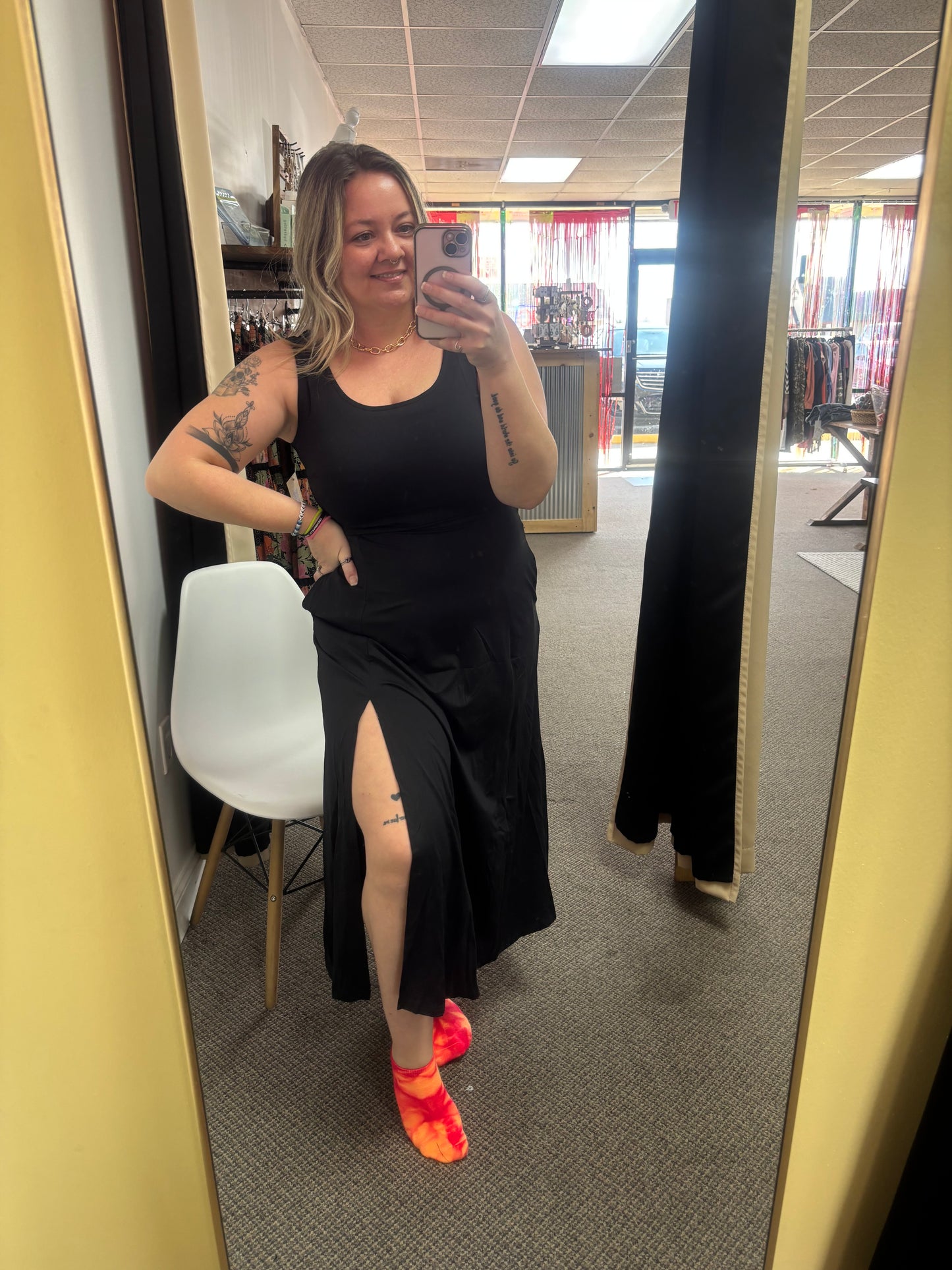 Black Sleeveless Scoop Neck Flared Split Midi Dress