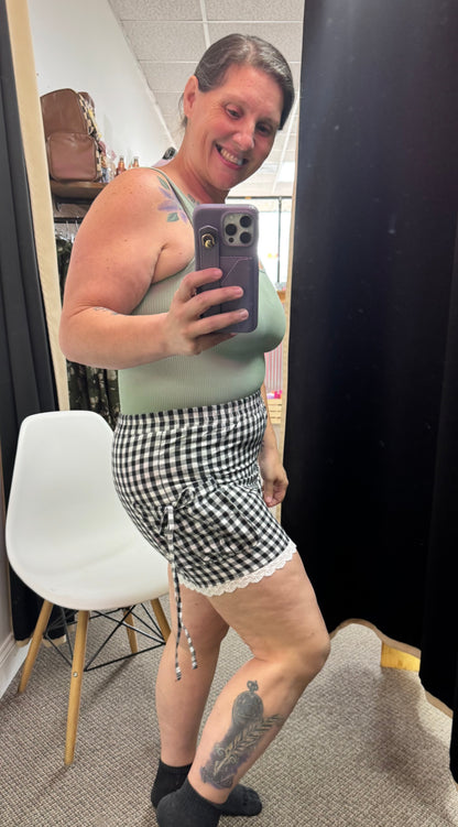 Gingham shorts with side pockets