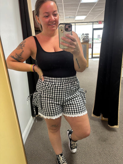 Gingham shorts with side pockets