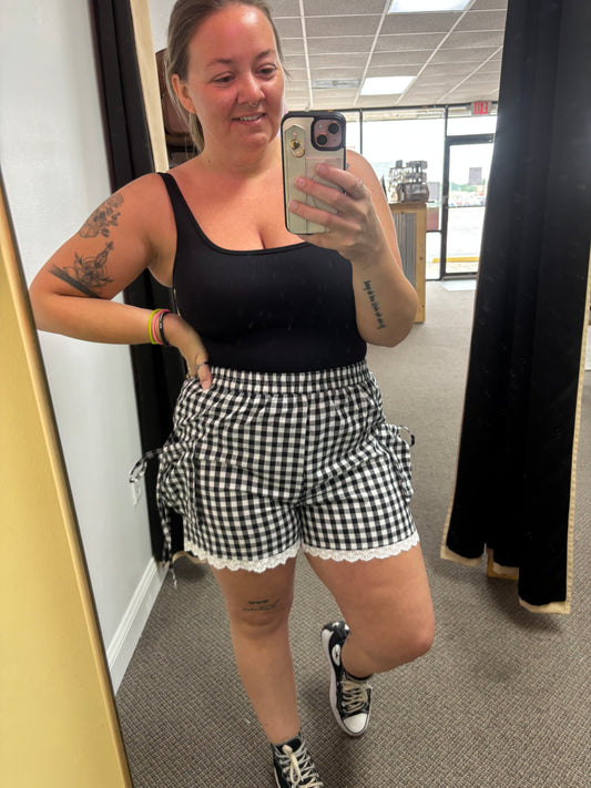 Gingham shorts with side pockets